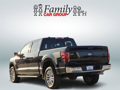 Used 2024 Ford F150 Lariat w/ FX4 Off-Road Package image 3