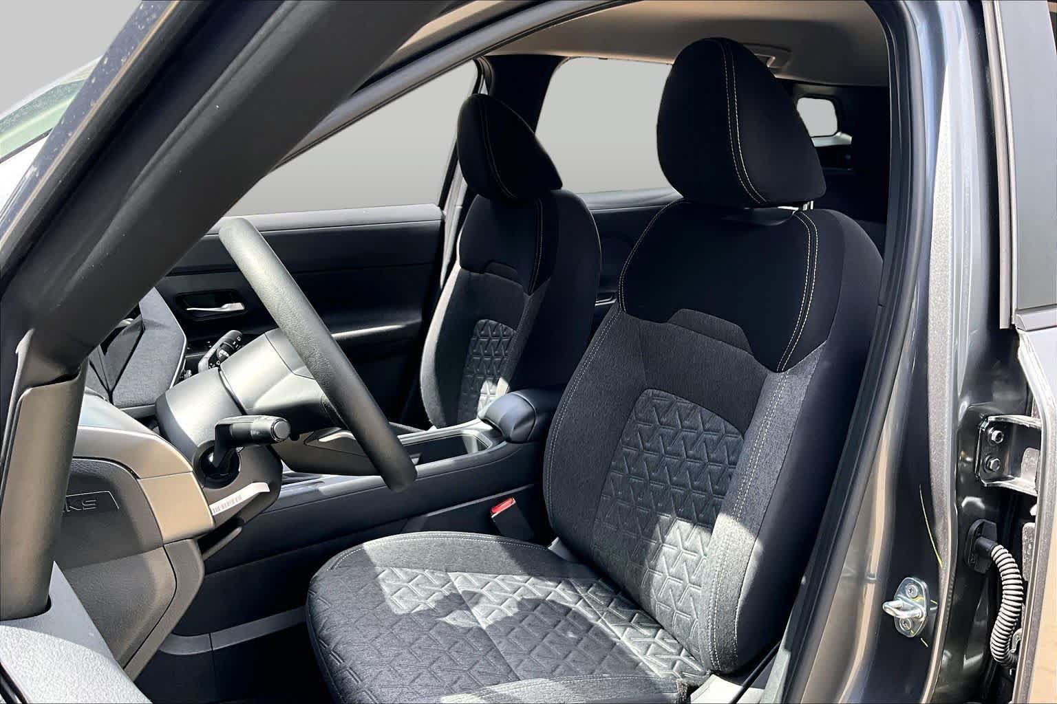 Certified 2026 Nissan Kicks SV w/ Charging Package FWD image 8