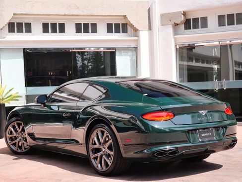 Used 2023 Bentley Continental GT V8 image 3