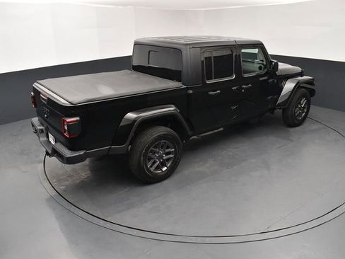 Used 2024 Jeep Gladiator Sport image 18