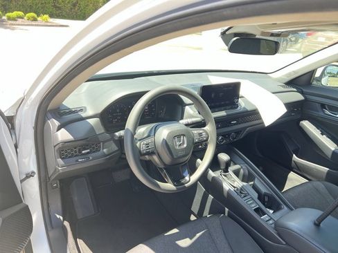 Used 2024 Honda Accord EX image 10
