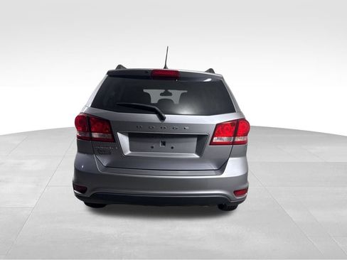 Used 2019 Dodge Journey SE w/ Connectivity Group image 4