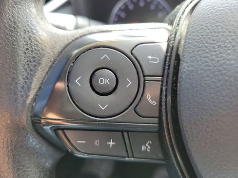 Used 2021 Toyota RAV4 XLE image 20