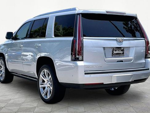 Used 2018 Cadillac Escalade Premium Luxury AWD/4WD image 6