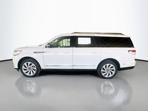 Used 2024 Lincoln Navigator L Reserve AWD/4WD image 4