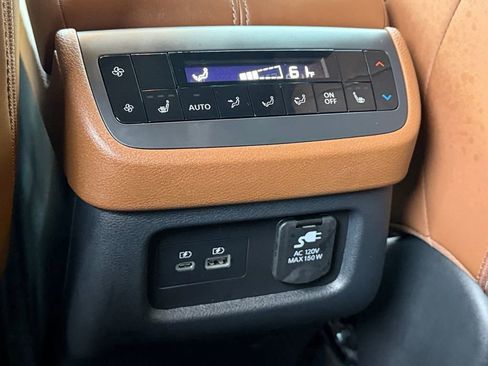 Used 2021 Nissan Rogue SL image 12