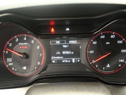 Used 2024 Chevrolet Trax RS FWD image 13