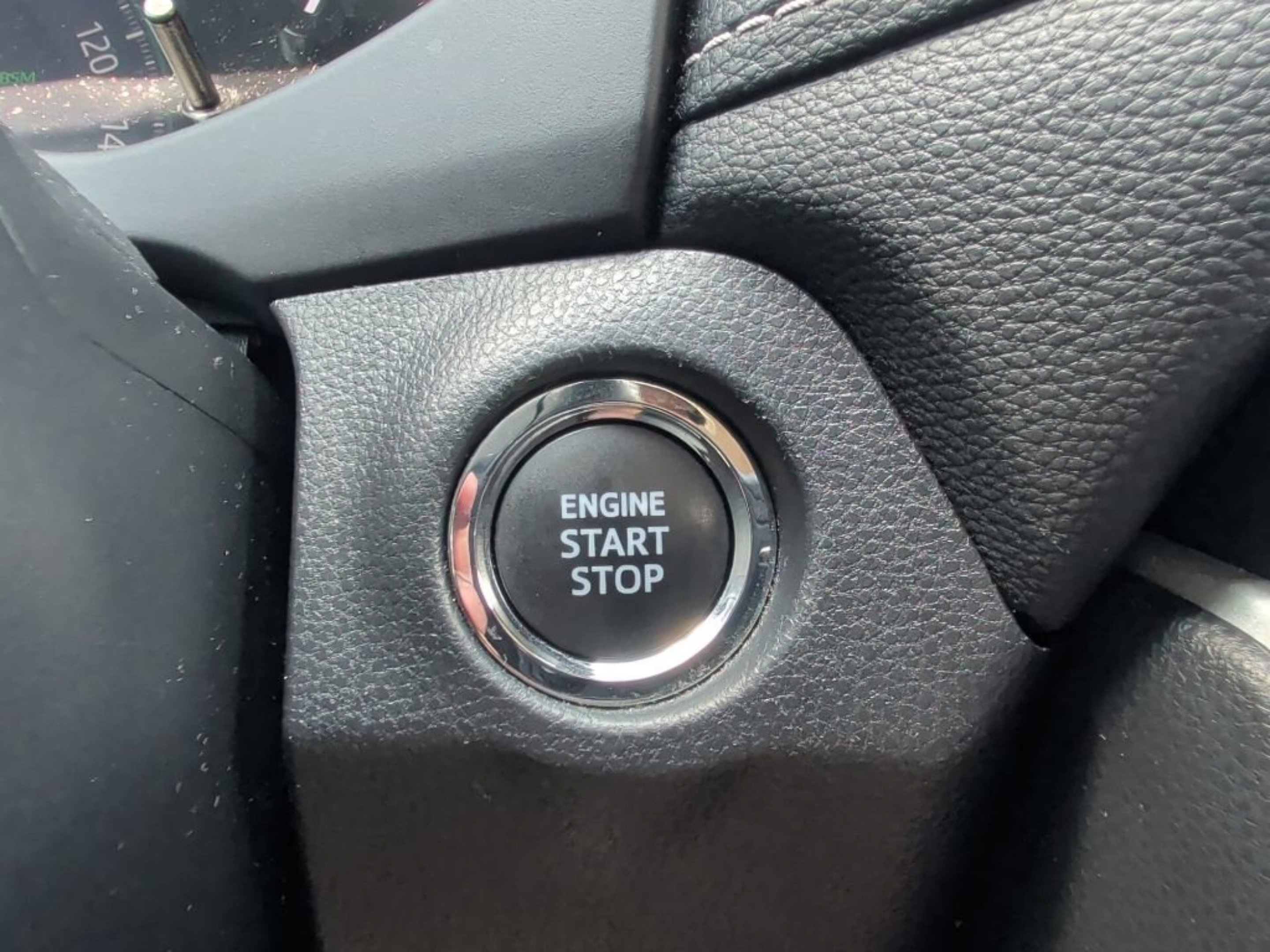Used 2024 Toyota RAV4 XLE FWD image 47