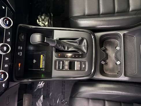 Used 2024 Honda CR-V EX-L image 32