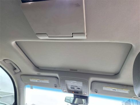 Used 2019 GMC Yukon XL SLT w/ Open Road Package image 13