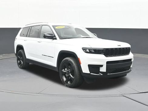 Used 2023 Jeep Grand Cherokee L Laredo AWD/4WD image 19