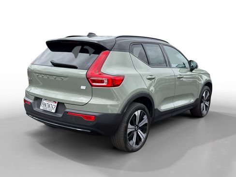 Used 2023 Volvo XC40 Recharge Plus AWD/4WD image 5