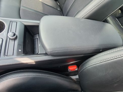 Used 2023 Kia K5 GT-Line image 34