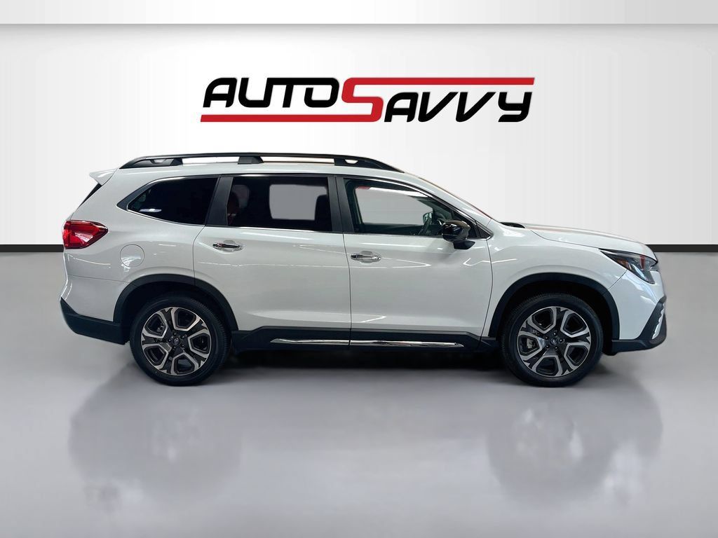 Used 2025 Subaru Ascent Touring AWD/4WD image 8