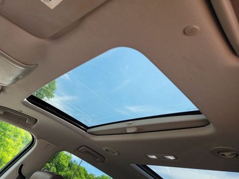 Used 2020 Buick Enclave Avenir w/ Avenir Technology Package FWD image 4