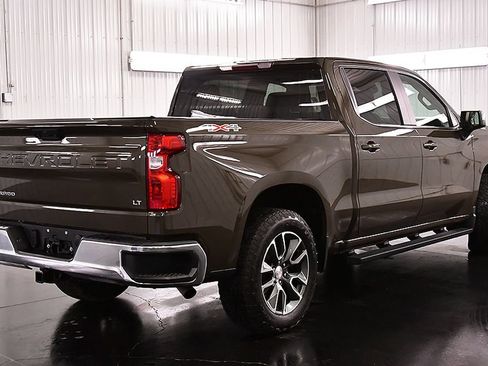 Used 2023 Chevrolet Silverado 1500 LT AWD/4WD image 7