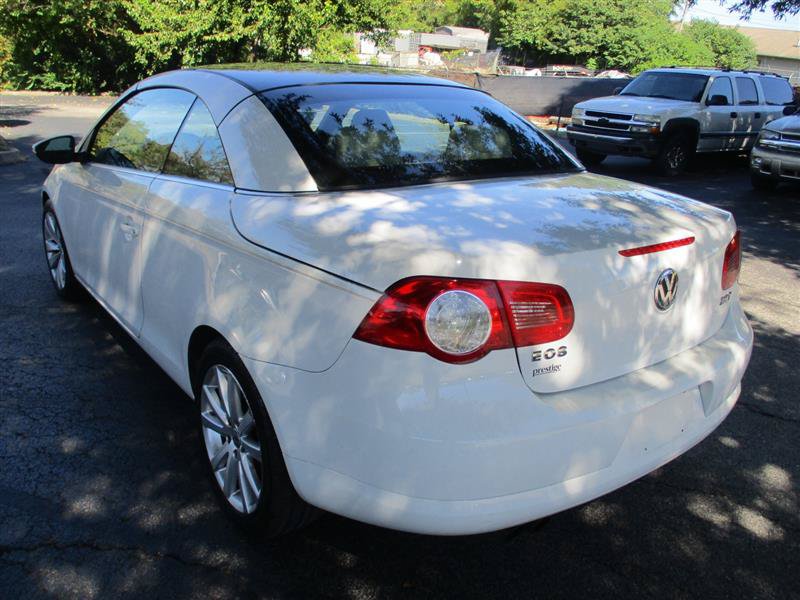Used 2010 Volkswagen Eos Komfort FWD image 18