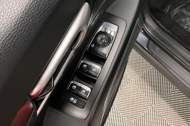 Used 2025 Kia Telluride S AWD/4WD image 40