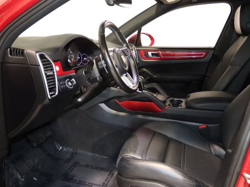Used 2022 Porsche Cayenne Platinum Edition AWD/4WD image 43