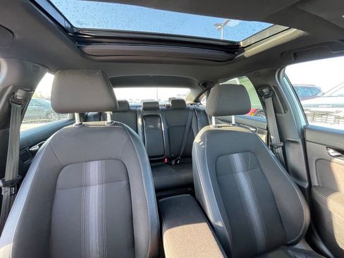 Used 2025 Honda Civic Sport image 28