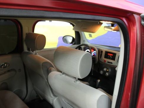 Used 2009 Nissan Cube 1.8 S w/ Interior Designer Pkg FWD image 10