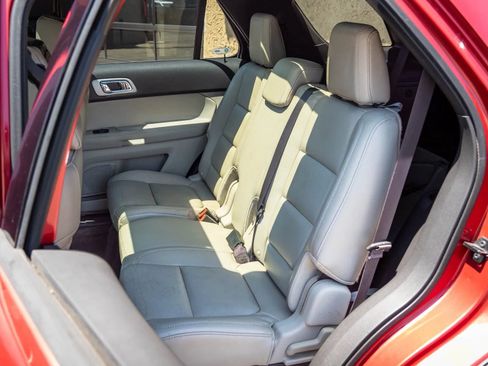 Used 2011 Ford Explorer XLT w/ 202A Rapid Spec Order Code FWD image 16