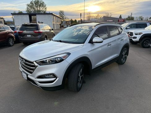Used 2016 Hyundai Tucson Limited w/ Option Group 03 image 5