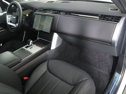 New 2026 Land Rover Range Rover Long Wheelbase SE AWD/4WD image 19