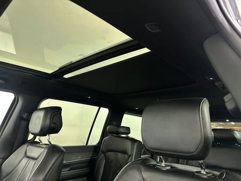 Used 2022 Jeep Wagoneer Series III w/ Premium Group I image 11