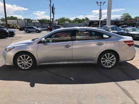 Used 2013 Toyota Avalon XLE Touring FWD image 5