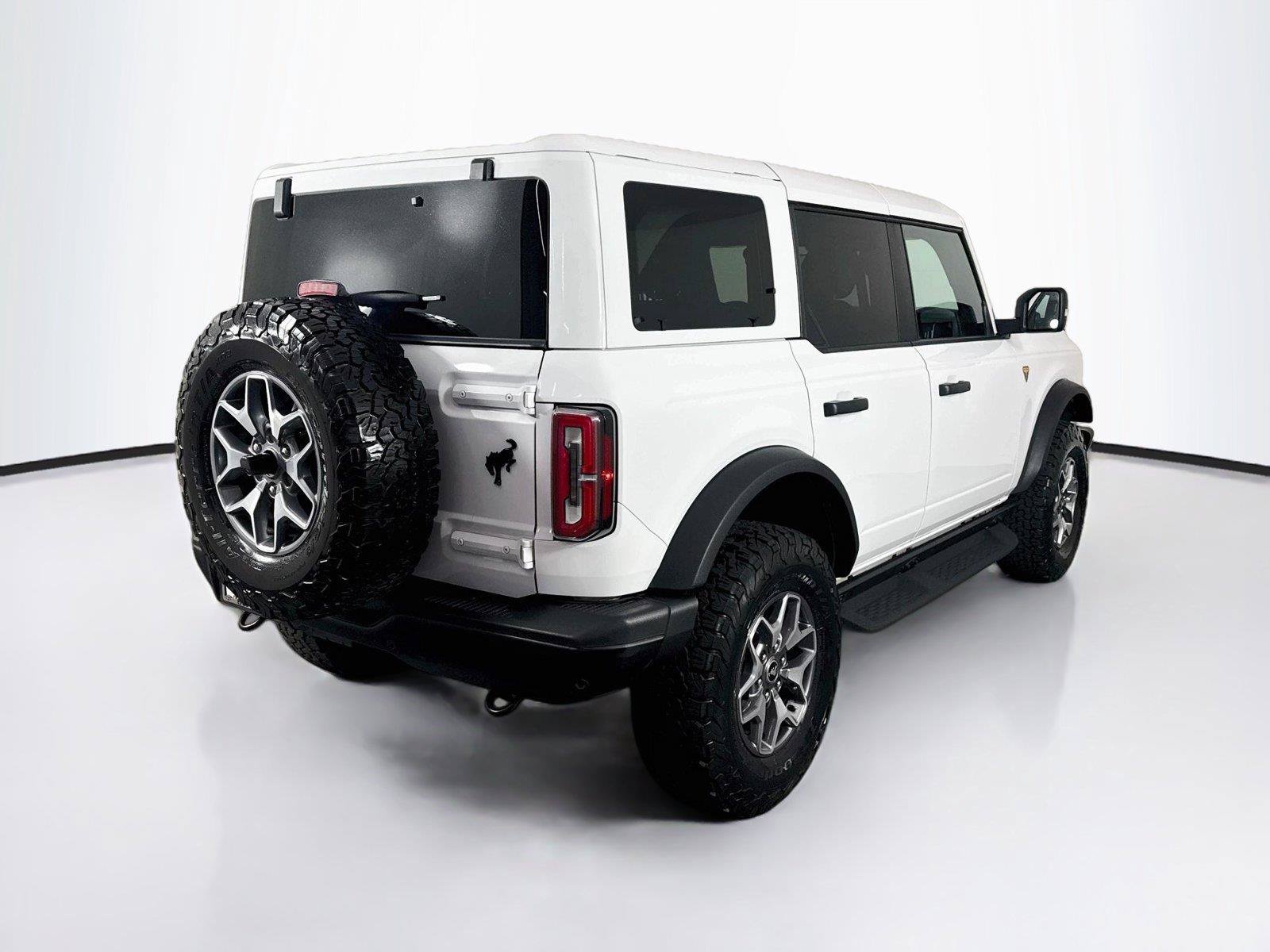 Used 2025 Ford Bronco Badlands AWD/4WD image 2