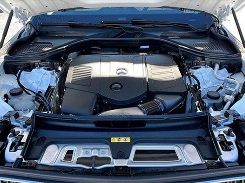 Certified 2025 Mercedes-Benz GLC 300 4MATIC image 33