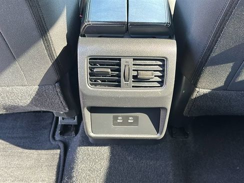 Used 2025 Nissan Rogue SV AWD/4WD image 30