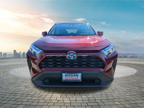 Used 2022 Toyota RAV4 XLE image 10