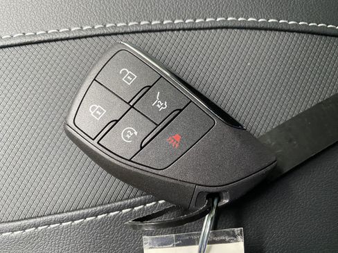 Used 2026 Chevrolet Traverse Z71 AWD/4WD image 40