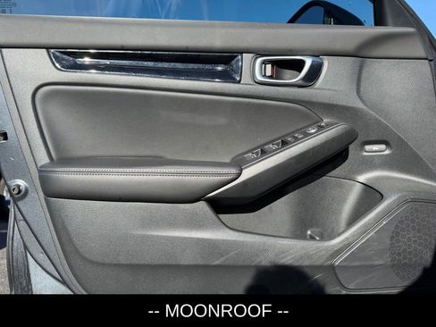 Used 2024 Honda Civic Touring image 5