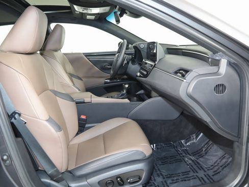 Used 2023 Lexus ES 350 image 12