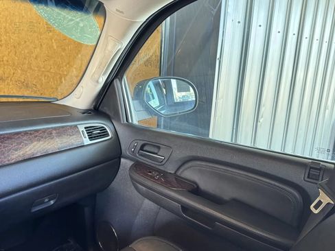 Used 2007 GMC Yukon XL Denali AWD/4WD image 32
