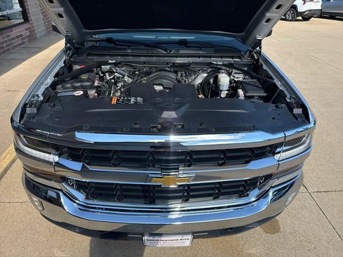 Used 2017 Chevrolet Silverado 1500 LT w/ All Star Edition AWD/4WD image 27