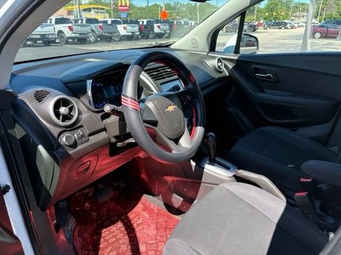 Used 2016 Chevrolet Trax LS w/ LPO, Protection Package AWD/4WD image 18