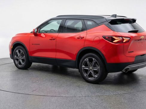 Used 2025 Chevrolet Blazer LT FWD image 6
