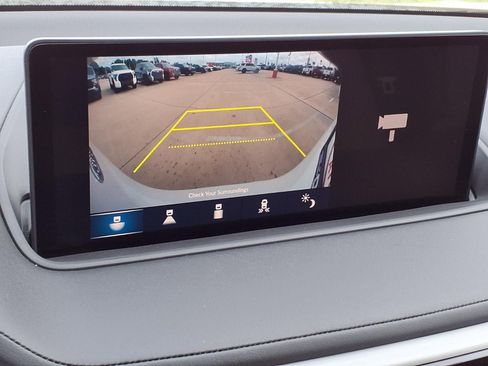 Used 2024 Acura MDX FWD w/ Technology Package image 12
