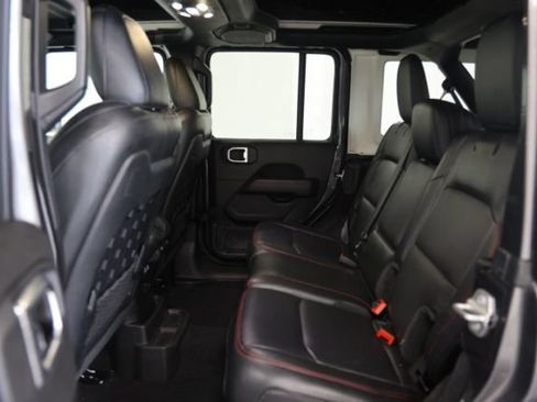 Used 2022 Jeep Wrangler Unlimited Rubicon w/ Steel Bumper Group AWD/4WD image 29