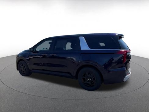 Used 2026 Kia Carnival FWD image 8