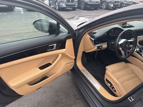 Used 2018 Porsche Panamera 4 image 10