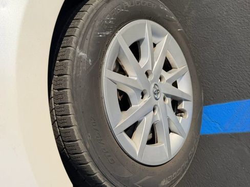 Used 2012 Toyota Prius V Three FWD image 28