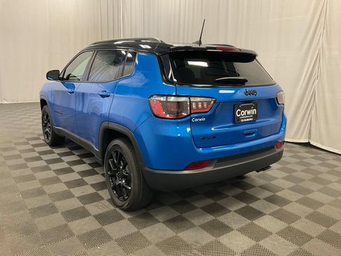 Used 2022 Jeep Compass Latitude AWD/4WD image 4