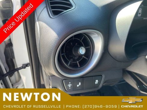 Used 2023 Kia Forte GT-Line FWD image 7