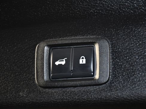 Used 2022 Mitsubishi Outlander SE image 51