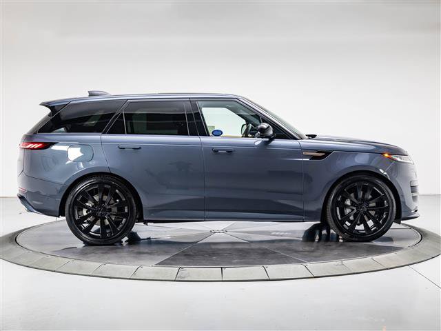 New 2026 Land Rover Range Rover Sport Dynamic SE AWD/4WD image 6